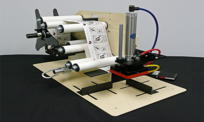 Flat Label Applicators