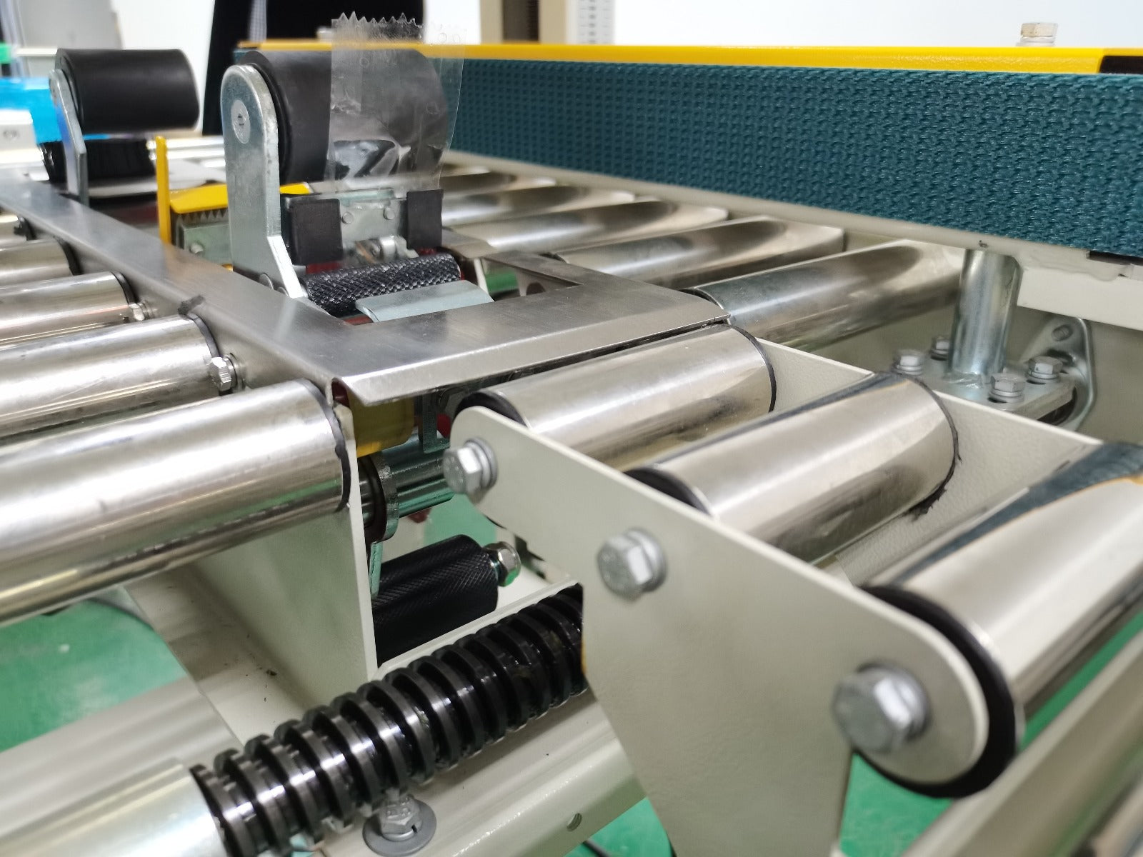 CE-30 Automatic Case Sealer