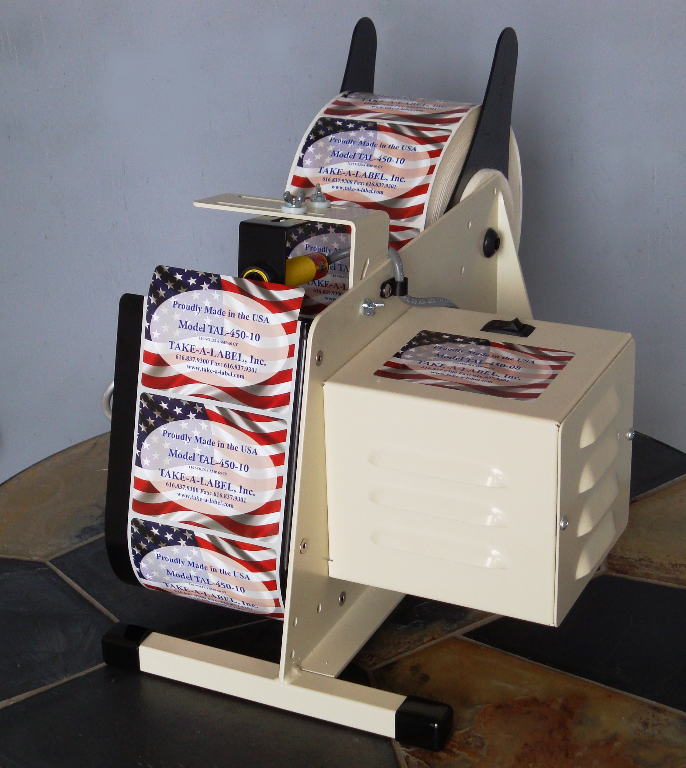 CE-450 Semi Automatic Label Dispenser